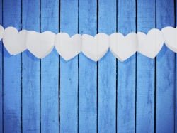 Garland "Hearts" White