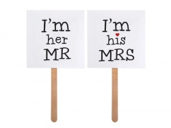 Cards on a stick "I'm his MRS", "I'm her MR‘‘